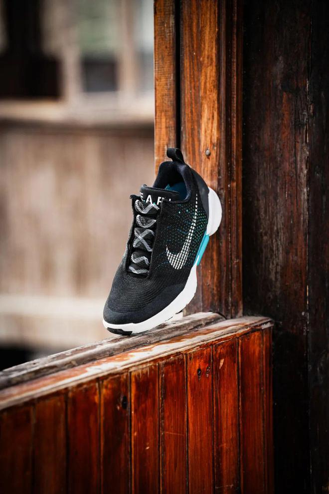 HyperAdapt 10j9平台时代的眼泪？Nike(图4)